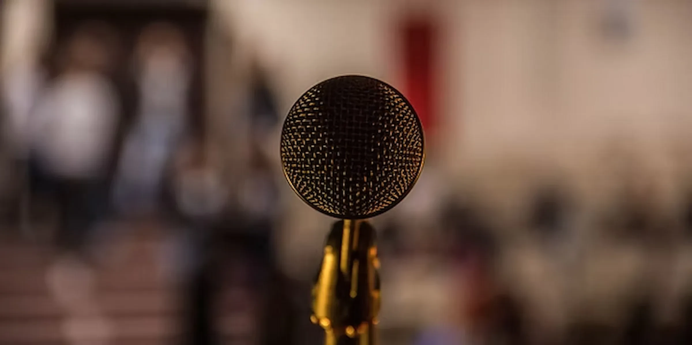 Microphone ready for a warmup session